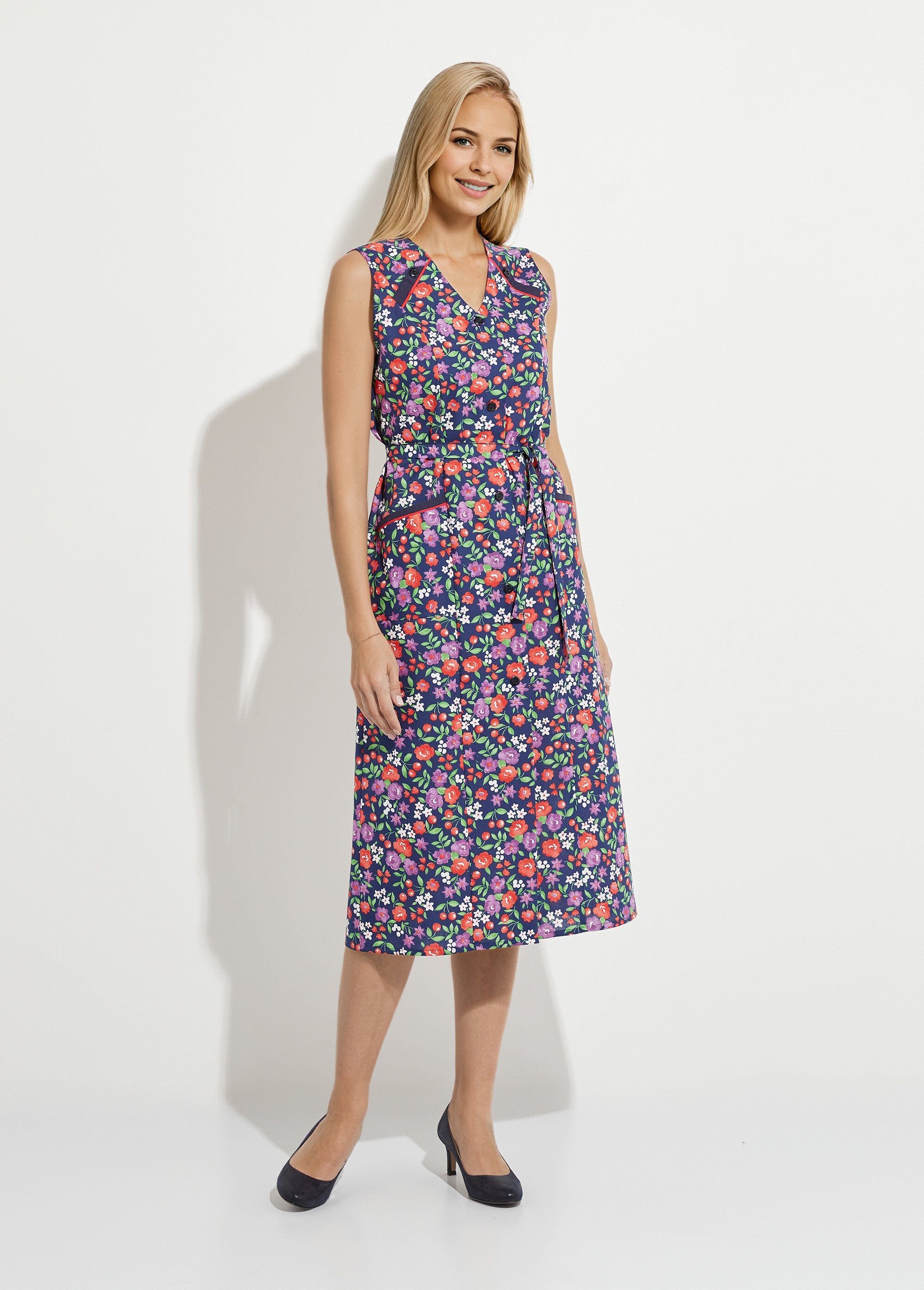 Tablier_sans_manches_boutonné_imprimé_fleuri_Marine_FA1_slim