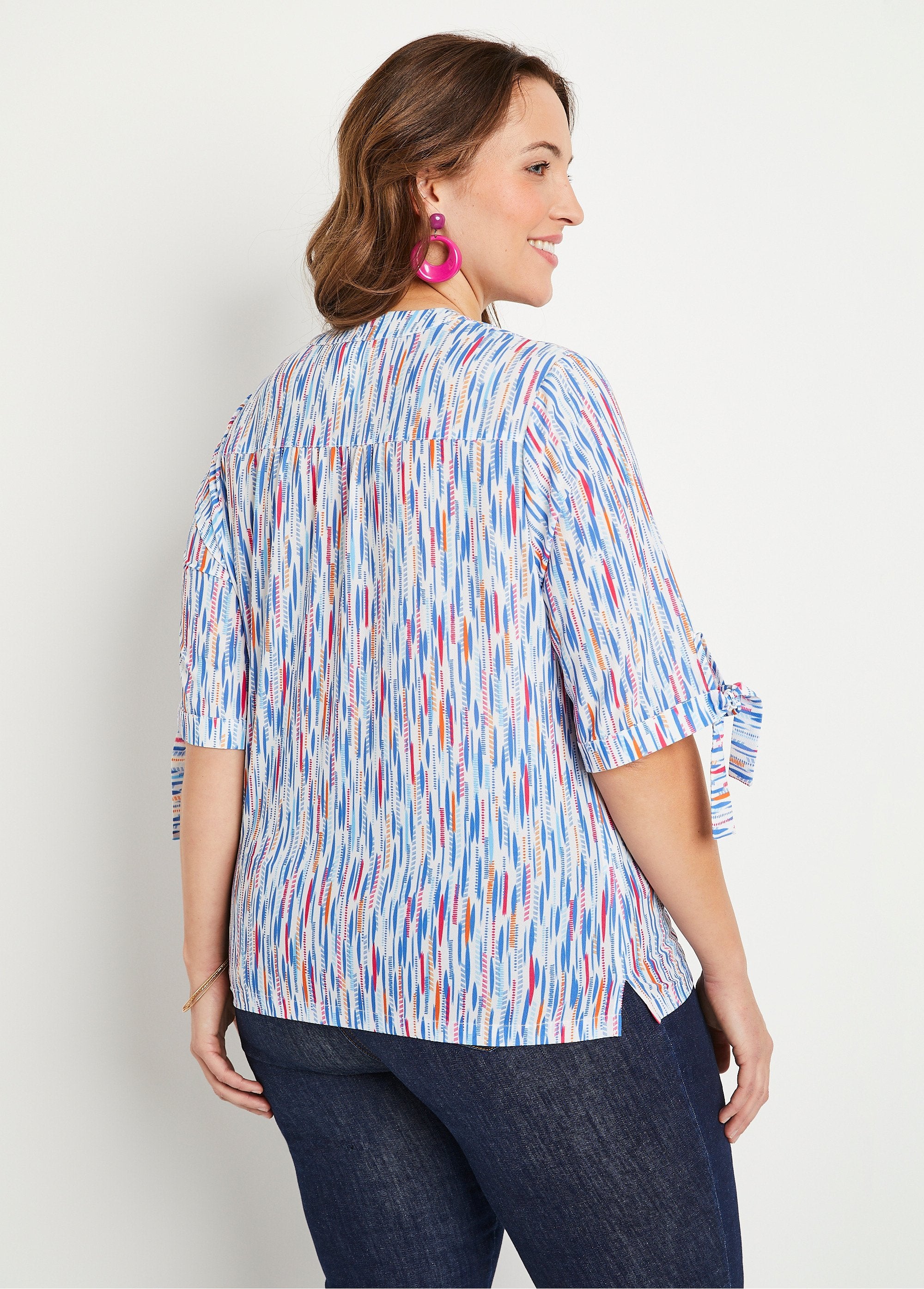 Short-sleeved_straight_tunic_with_ties_Blue_and_fuchsia_DO1_curvy