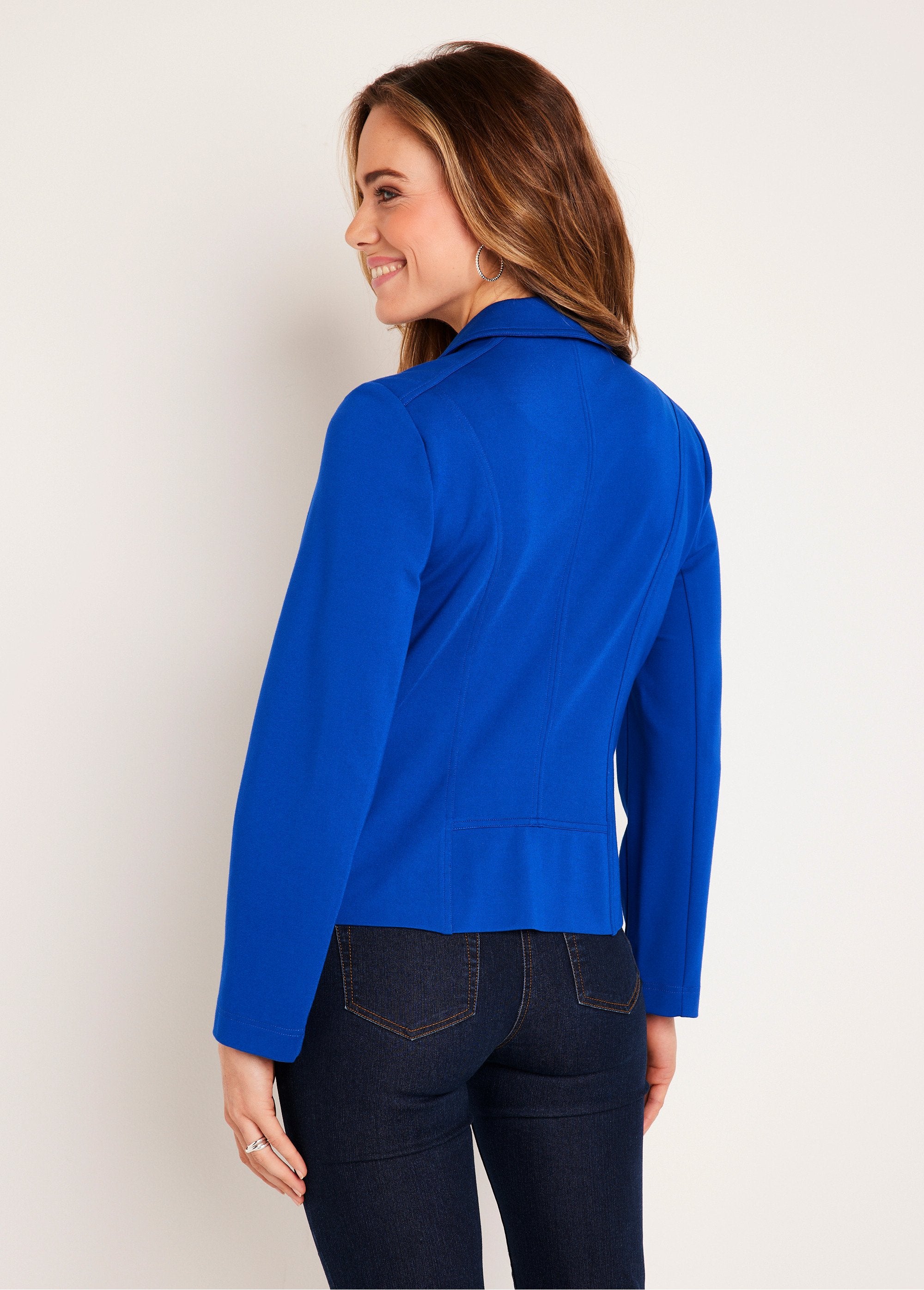 Short_straight_zipped_jacket_in_Milano_knit_Hard_blue_DO1_slim