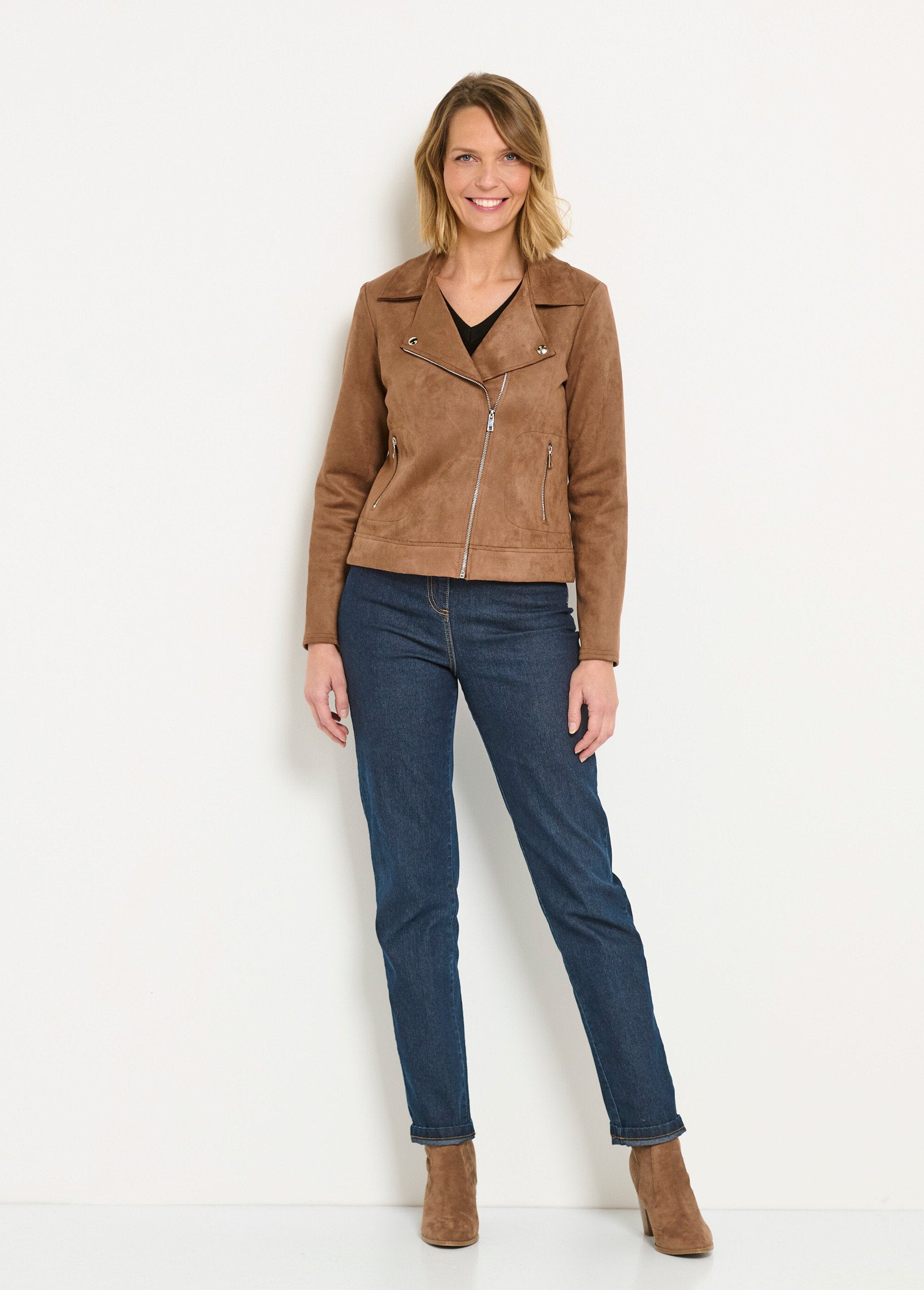 Short_suede_zipped_biker_jacket_camel_SF1_slim