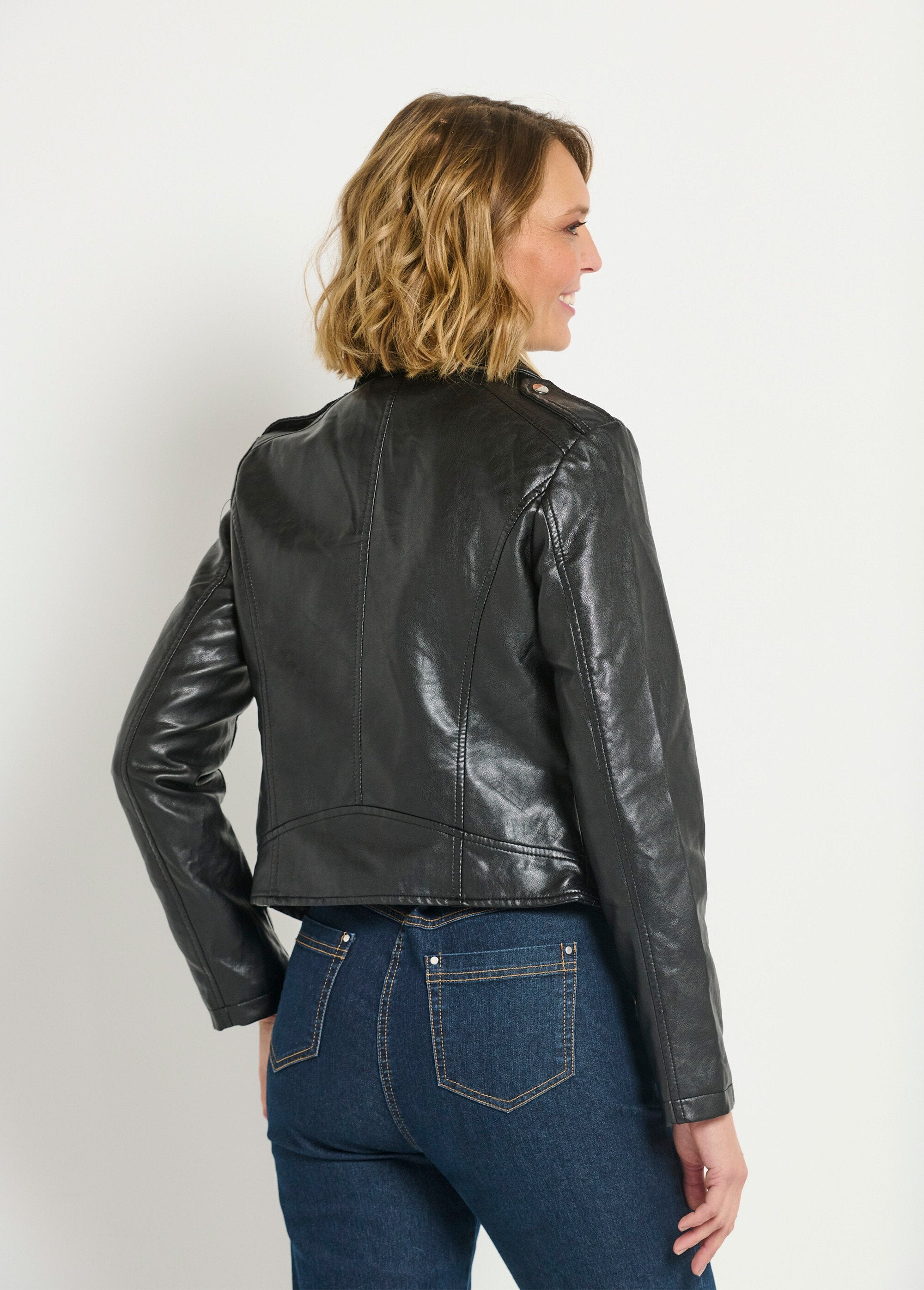 Trendy_zip-up_jacket_in_imitation_leather_Black_DO1_slim